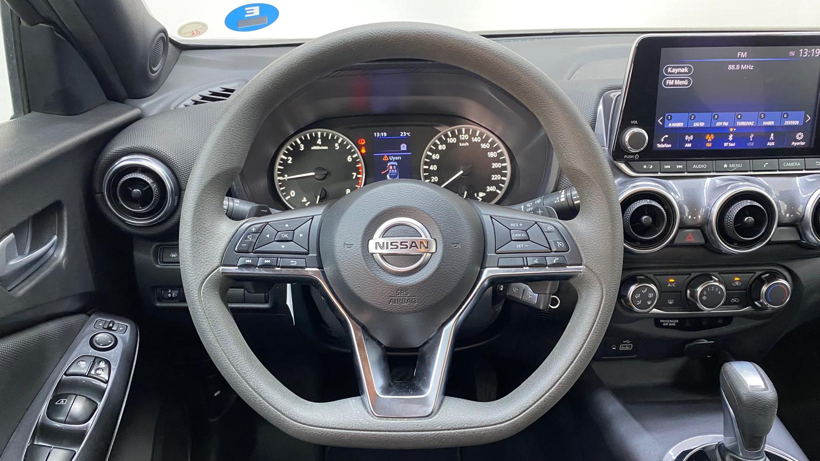 NISSAN JUKE 18